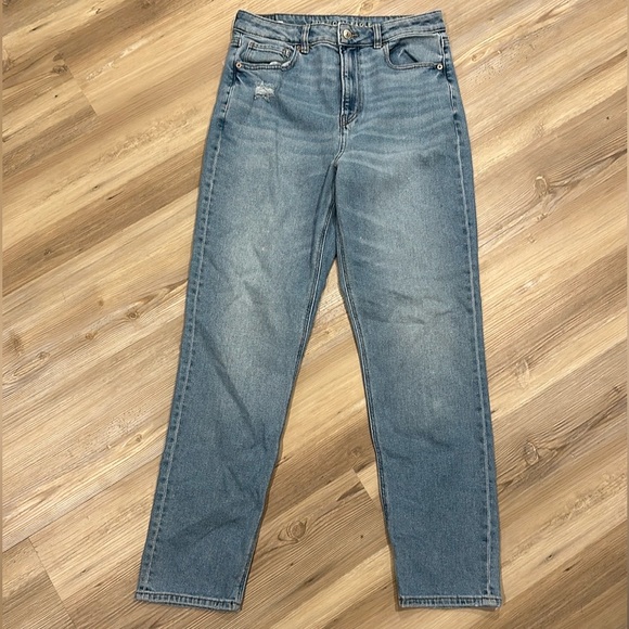 American Eagle Mom Jeans - Picture 2 of 10